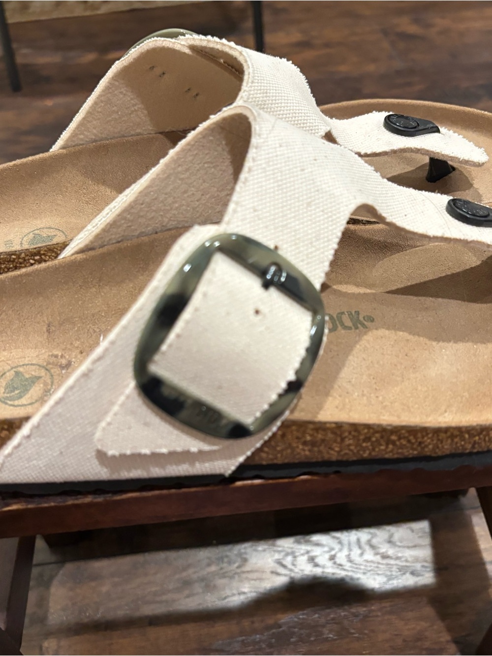Birkenstock White Canvas Gizeh Thong Sandals size 41. Worn twice - Picture 5 of 8